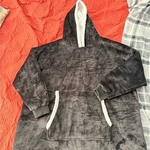 Plush Black and Cream Hooded Blanket